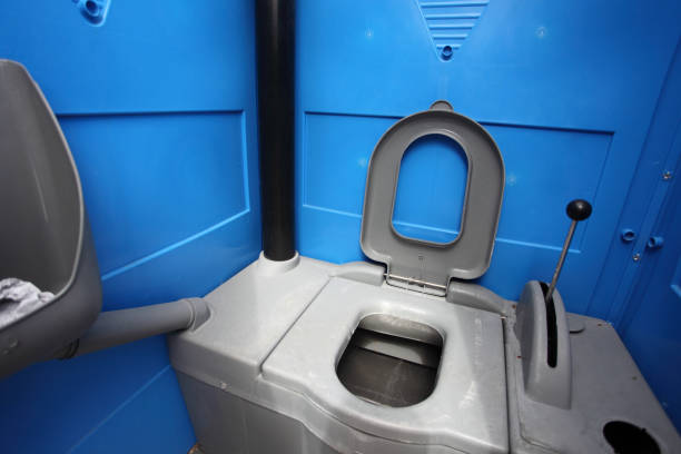 Best Portable restroom trailer rental  in Garden City, NY